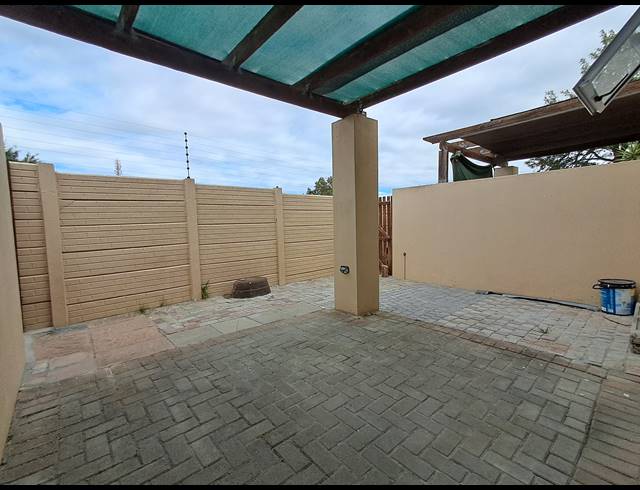 1 BEDROOM APARTMENT FOR SALE IN FLAMINGO VLEI